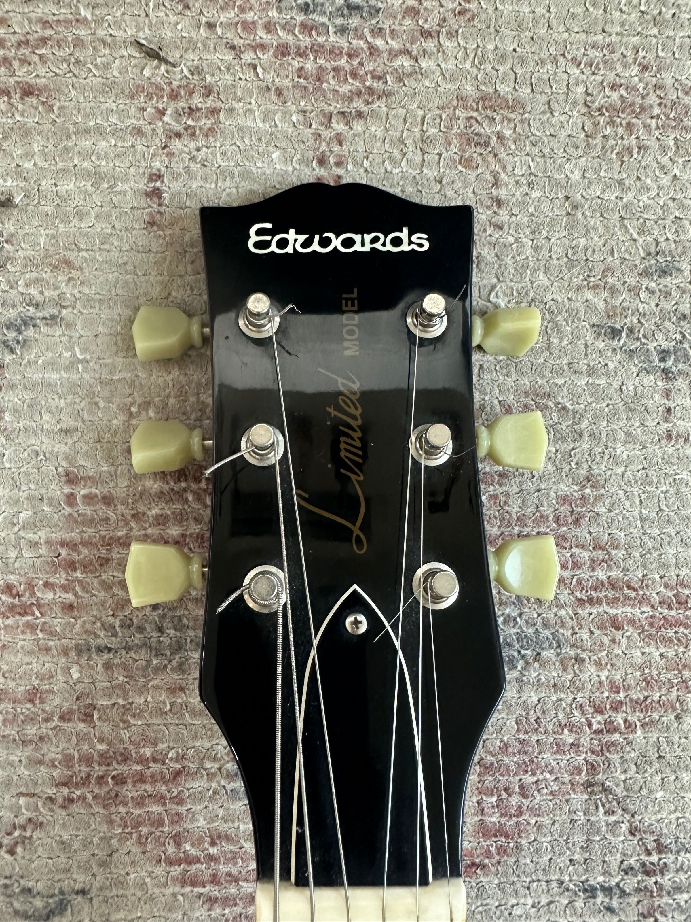 Edwards Les Paul Made in Japan with Seymour Duncan Pickups