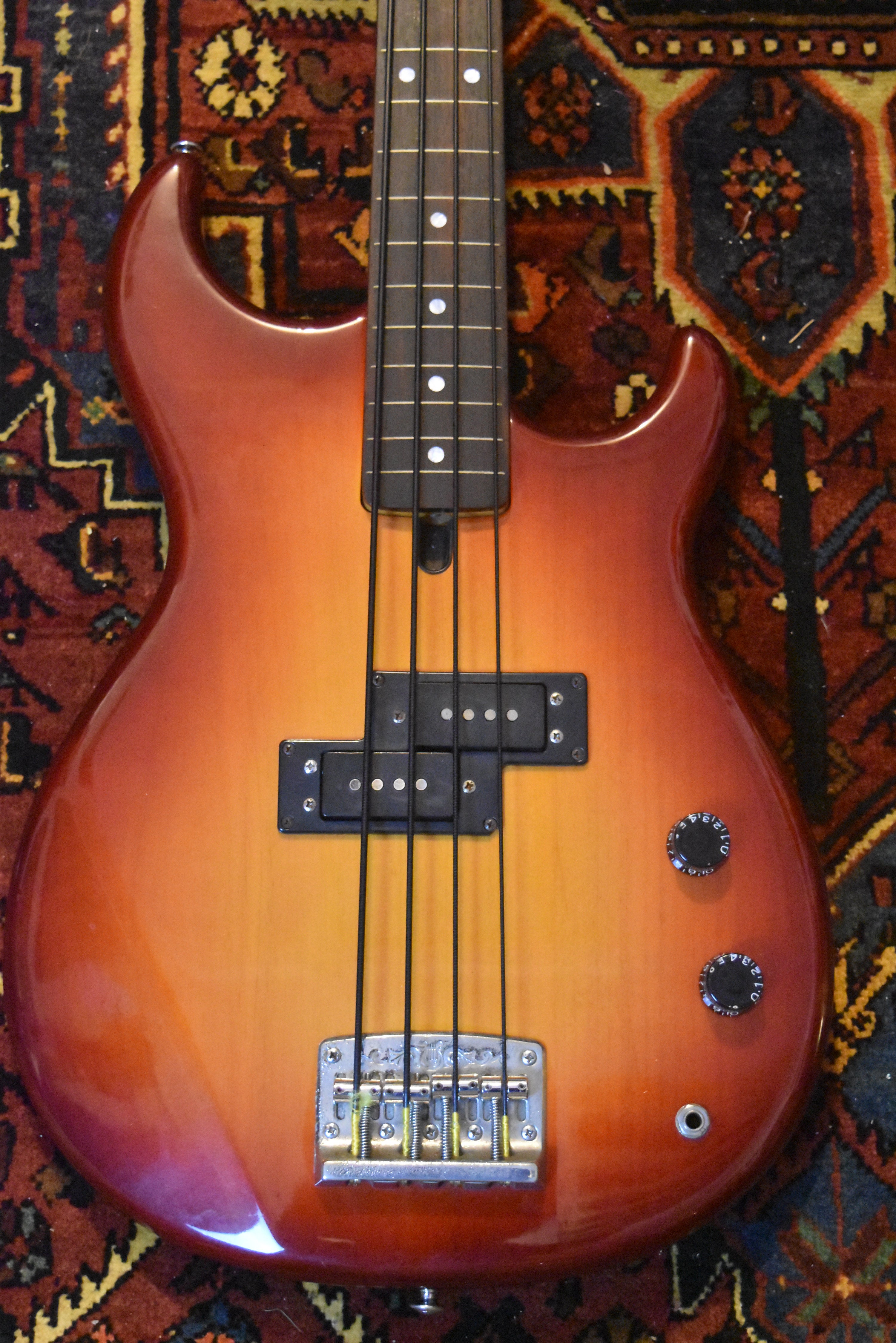 Yamaha BroadBass VI Fretless P Bass Made In Japan 1983 Used Yamaha BroadBass VI Fretless P Bass Made In Japan 1983 Used