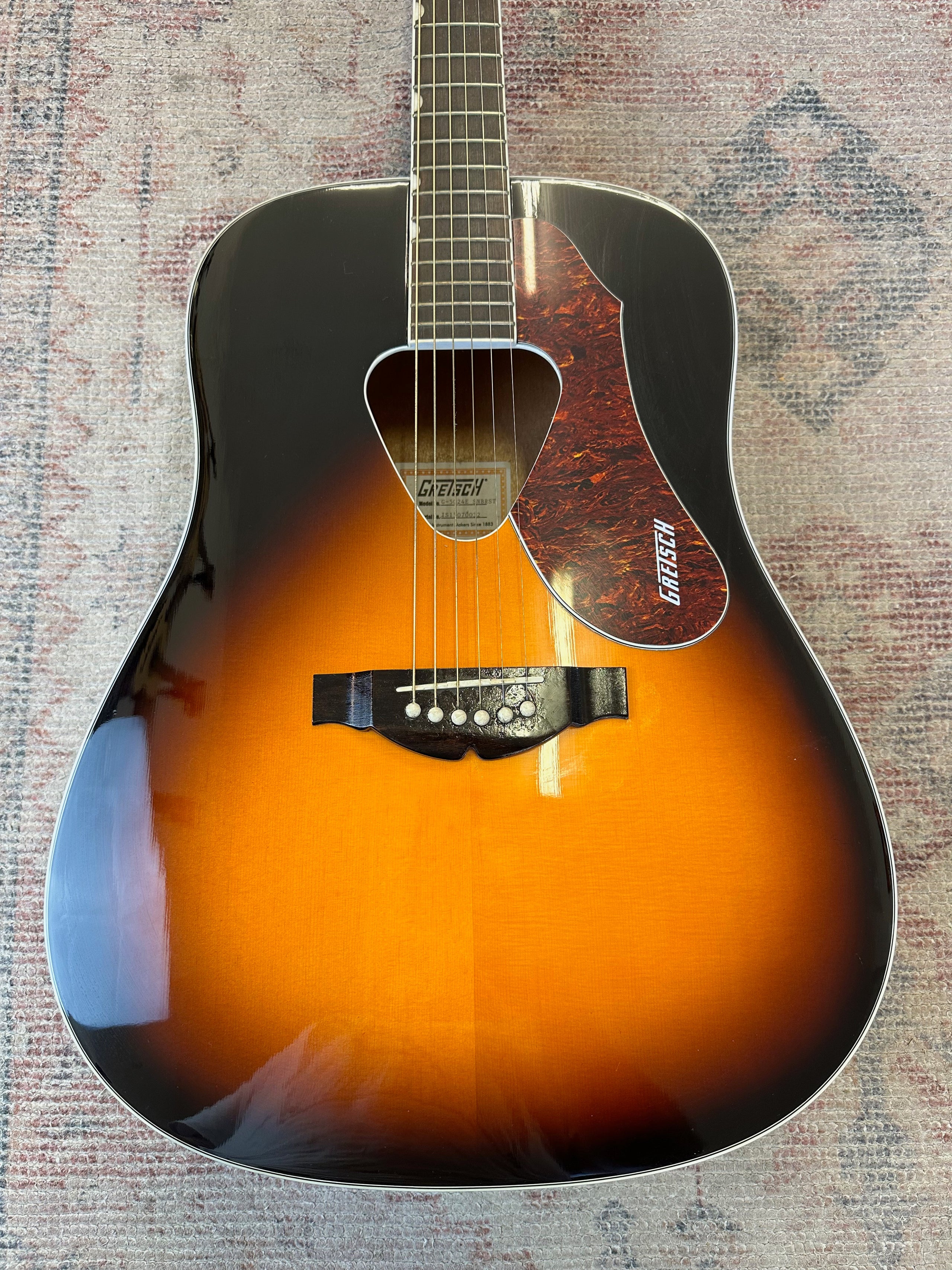 Gretsch g5024e rancher dreadnought electric fishman pickup system